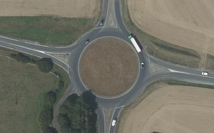 Vue aérienne du Rond-point anonyme n°17269851