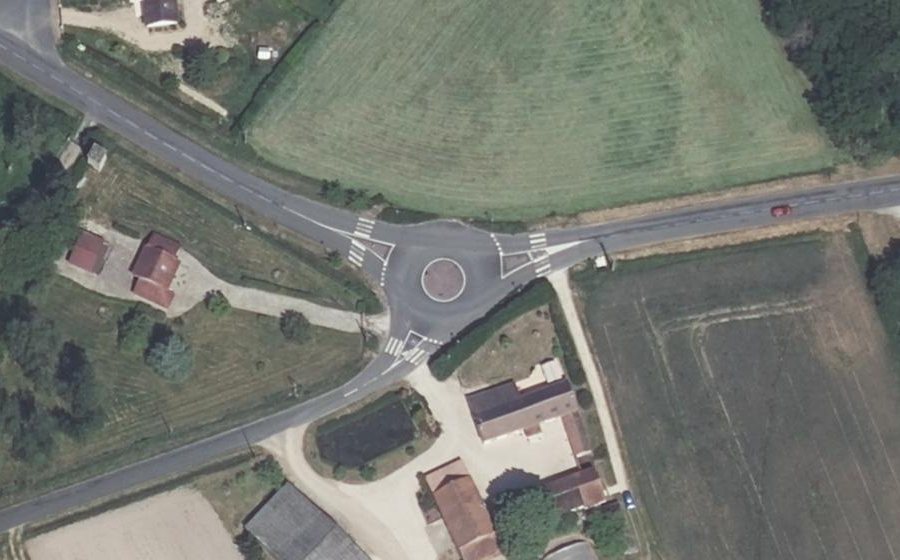 Vue aérienne du Rond-point anonyme n°172920224