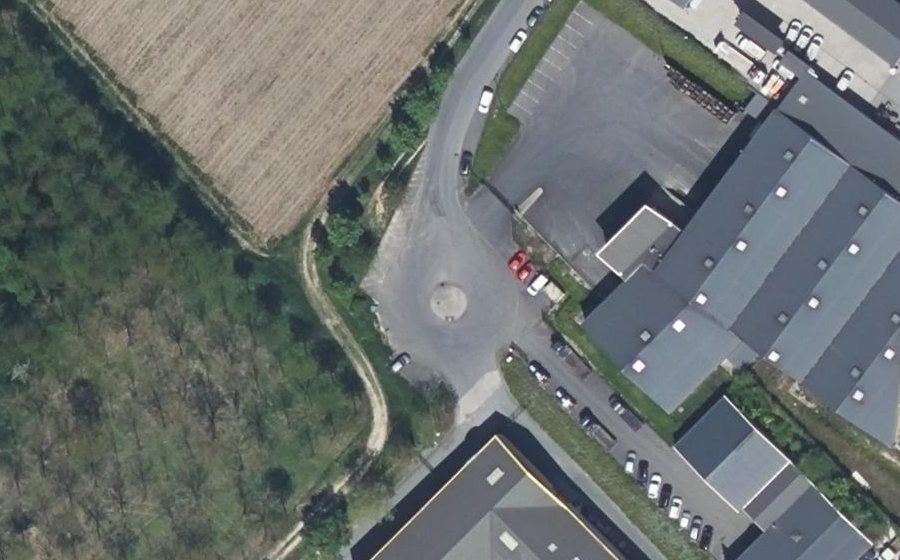 Vue aérienne du Rond-point anonyme n°173061909
