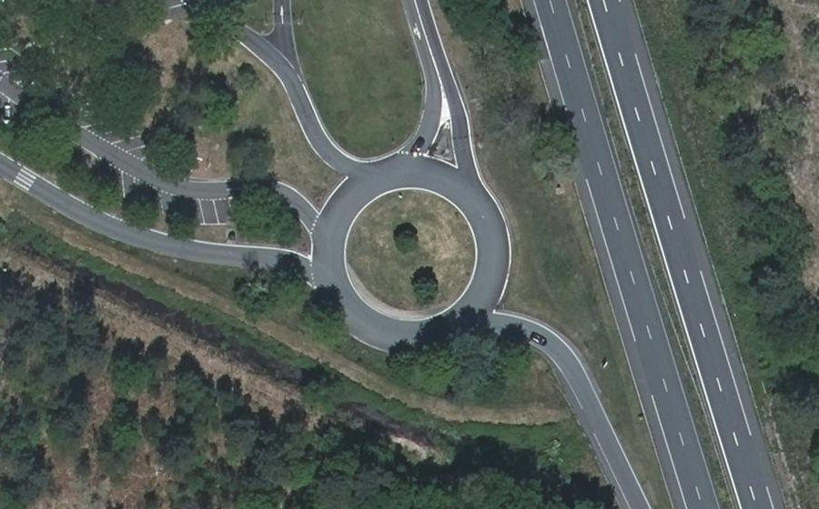Vue aérienne du Rond-point anonyme n°173067508