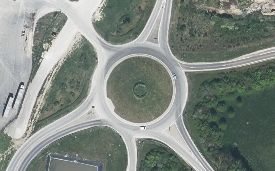 Vue aérienne du Rond-point anonyme n°173160201