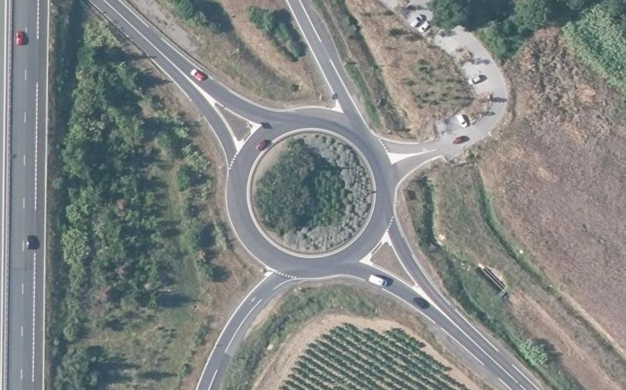 Vue aérienne du Rond-point anonyme n°17331911