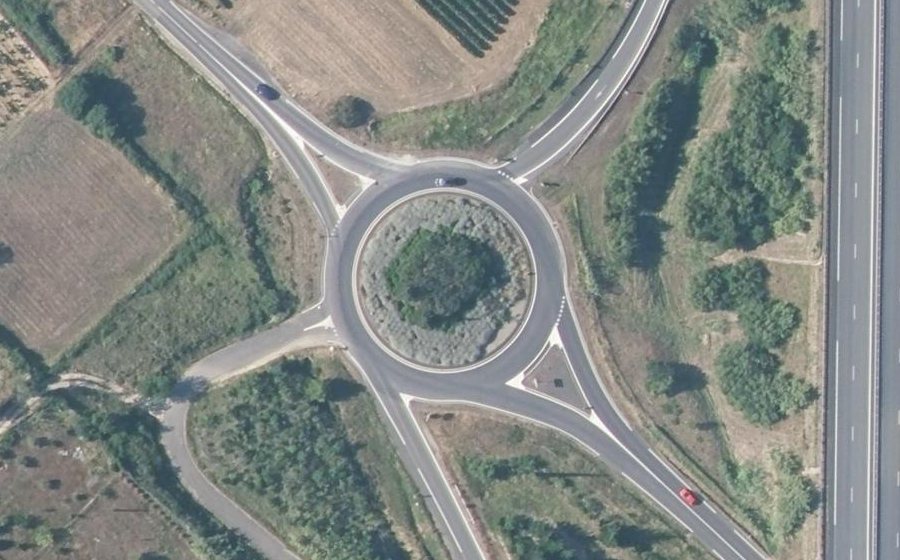 Vue aérienne du Rond-point anonyme n°17331915