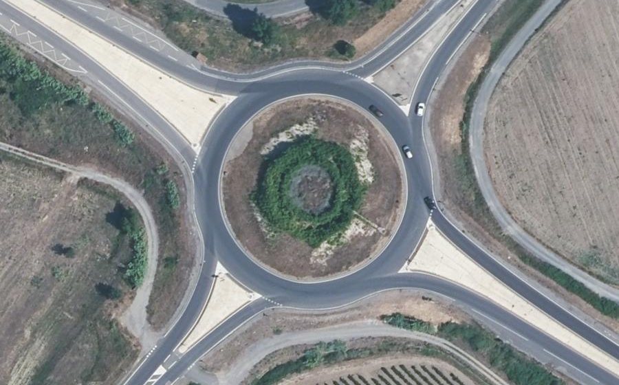 Vue aérienne du Rond-point anonyme n°17466597