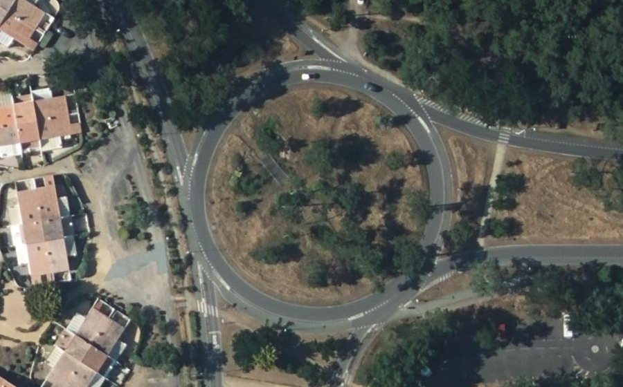 Vue aérienne du Rond-point anonyme n°175710174