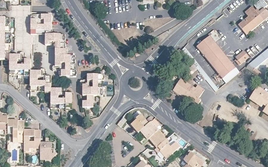 Vue aérienne du Rond-point anonyme n°17648478