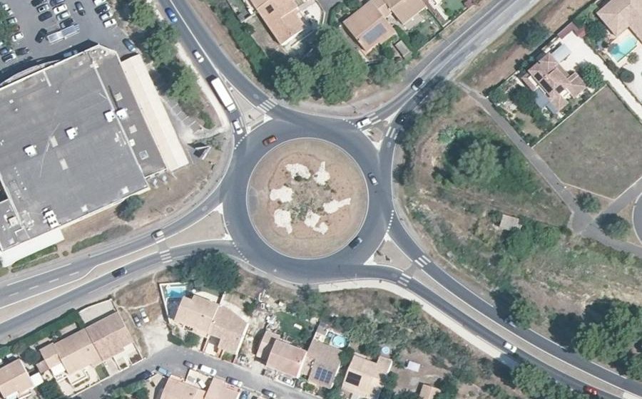 Vue aérienne du Rond-point anonyme n°17648498