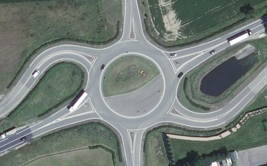 Vue aérienne du Rond-point anonyme n°17664456