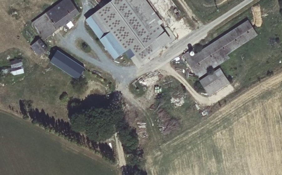 Vue aérienne du Rond-point anonyme n°176788109