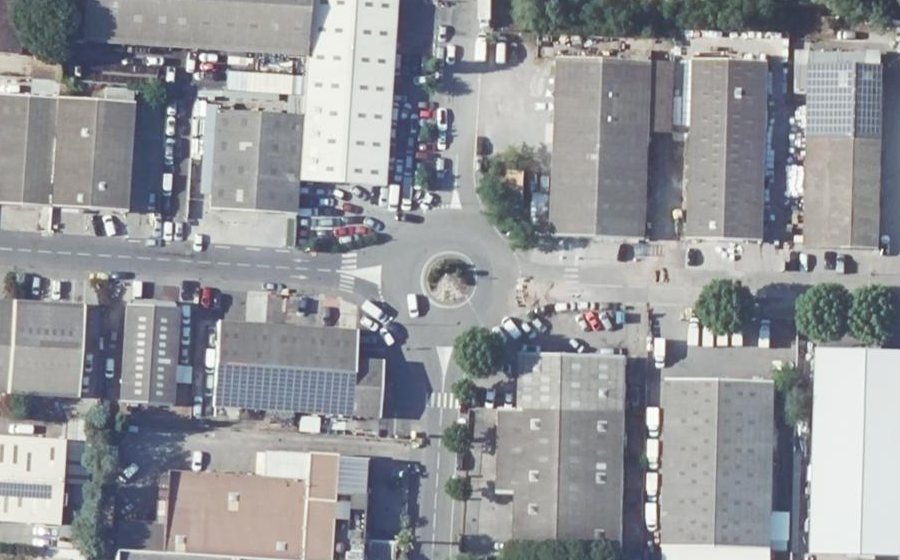 Vue aérienne du Rond-point anonyme n°177161444