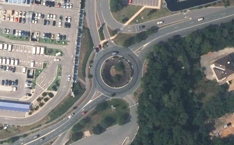 Vue aérienne du Rond-point anonyme n°17717074
