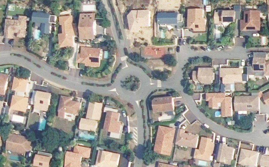 Vue aérienne du Rond-point anonyme n°177526769