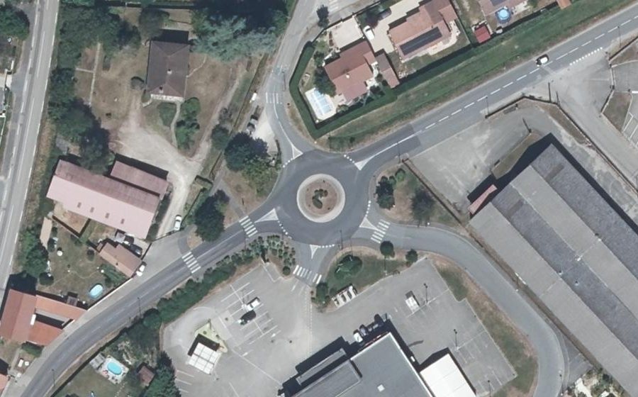 Vue aérienne du Rond-point anonyme n°178006967