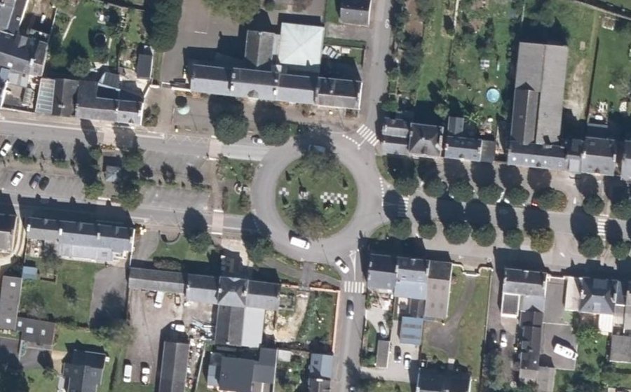 Vue aérienne du Rond-point anonyme n°178322021