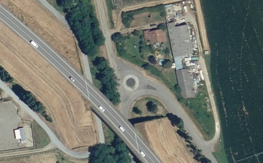 Vue aérienne du Rond-point anonyme n°178322027