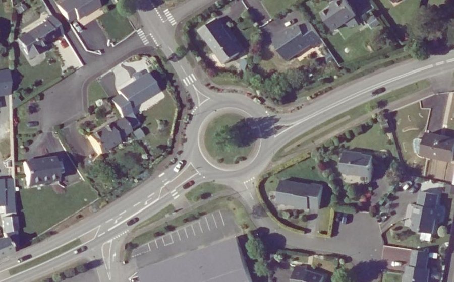 Vue aérienne du Rond-point anonyme n°179004283