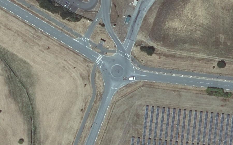 Vue aérienne du Rond-point anonyme n°179058118