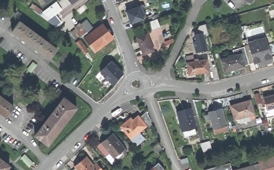 Vue aérienne du Rond-point anonyme n°179128101