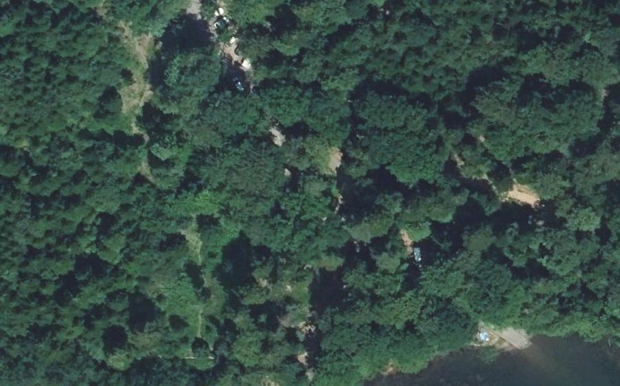 Vue aérienne du Rond-point anonyme n°179136697
