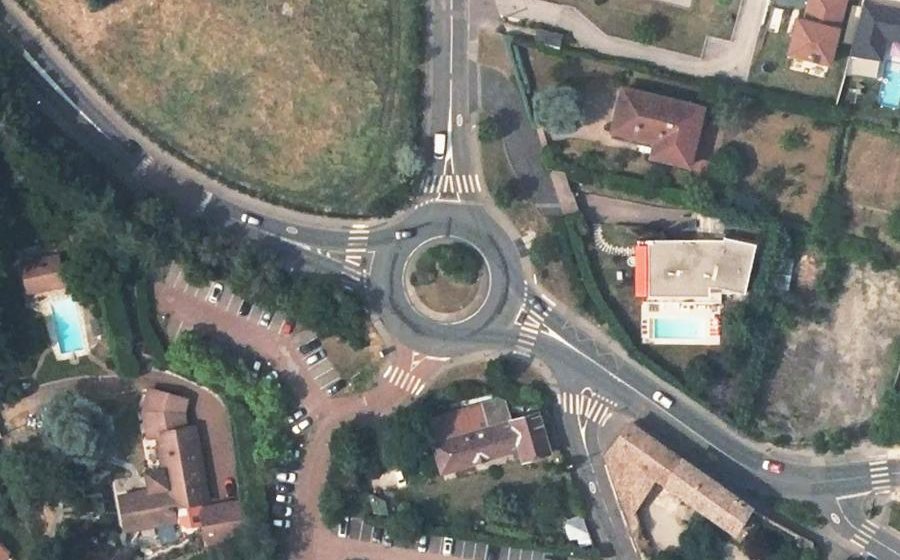 Vue aérienne du Rond-point anonyme n°17971617