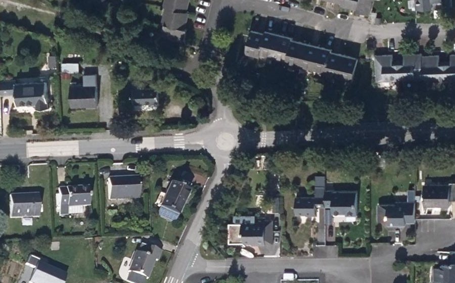 Vue aérienne du Rond-point anonyme n°180056827
