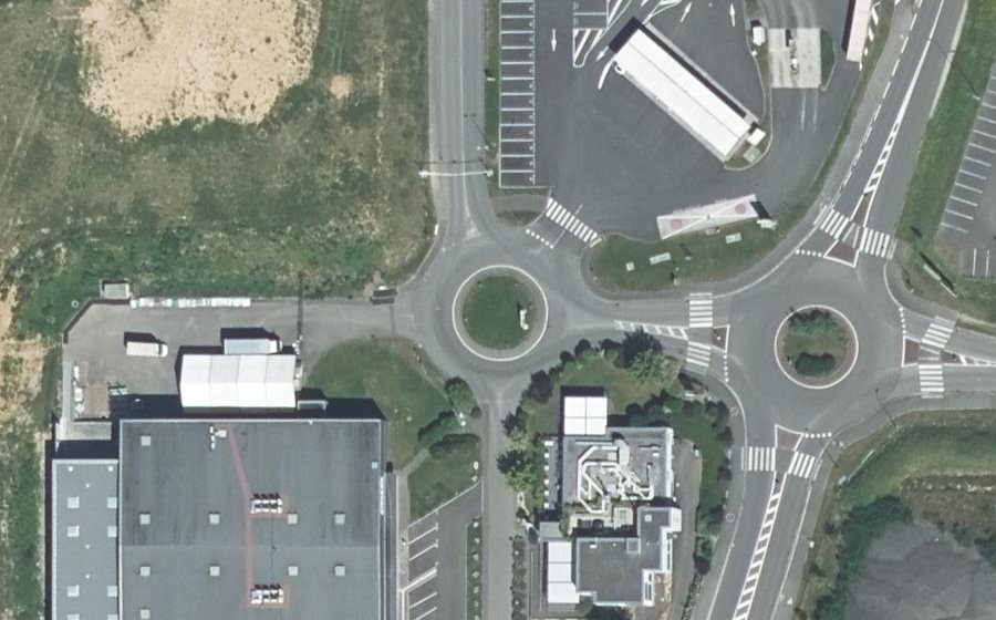 Vue aérienne du Rond-point anonyme n°180824091