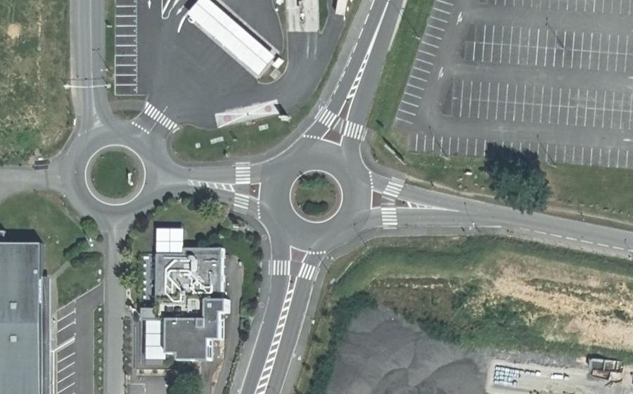 Vue aérienne du Rond-point anonyme n°180824092