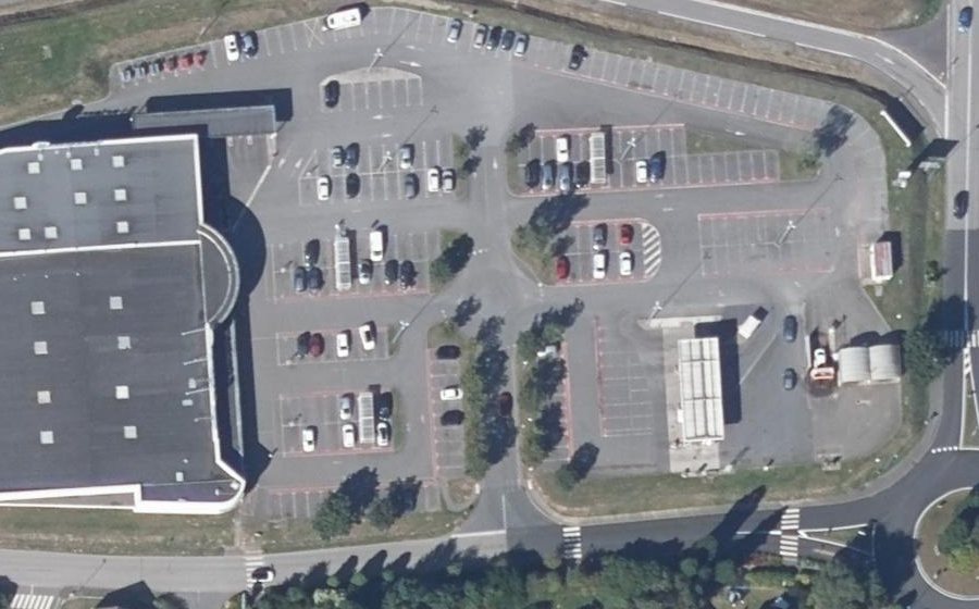 Vue aérienne du Rond-point anonyme n°181230505