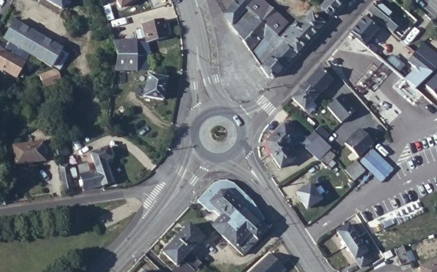 Vue aérienne du Rond-point anonyme n°182015010