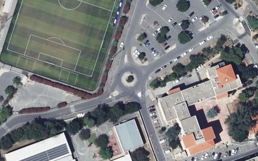 Vue aérienne du Rond-point anonyme n°184015807