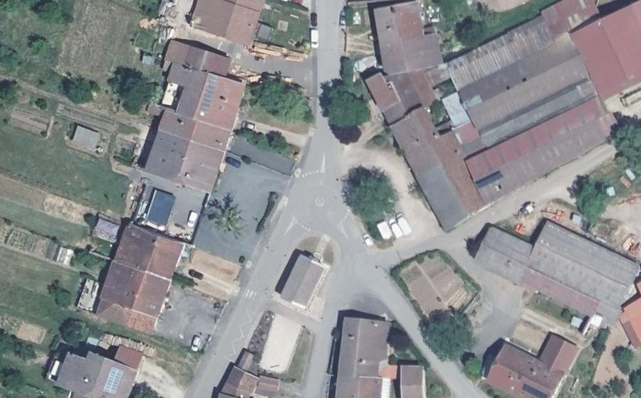 Vue aérienne du Rond-point anonyme n°184130006