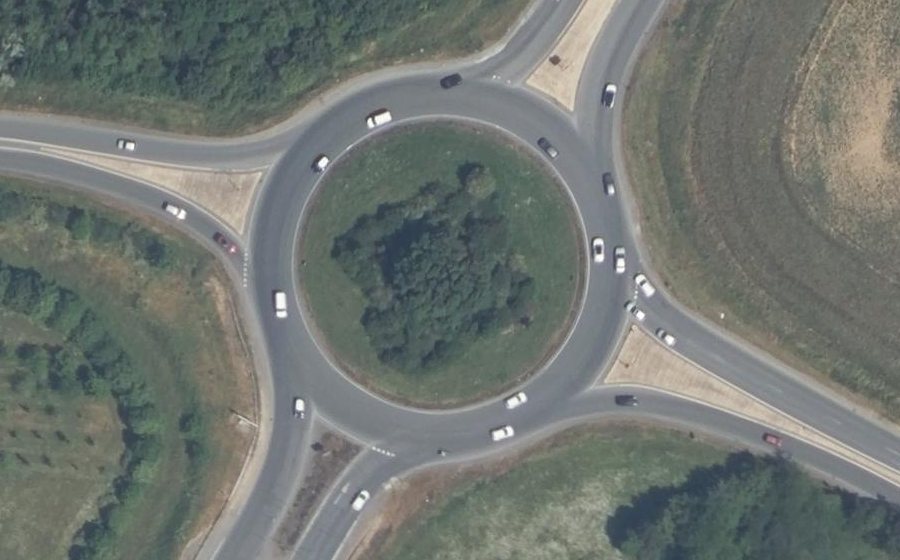 Vue aérienne du Rond-point anonyme n°186006316