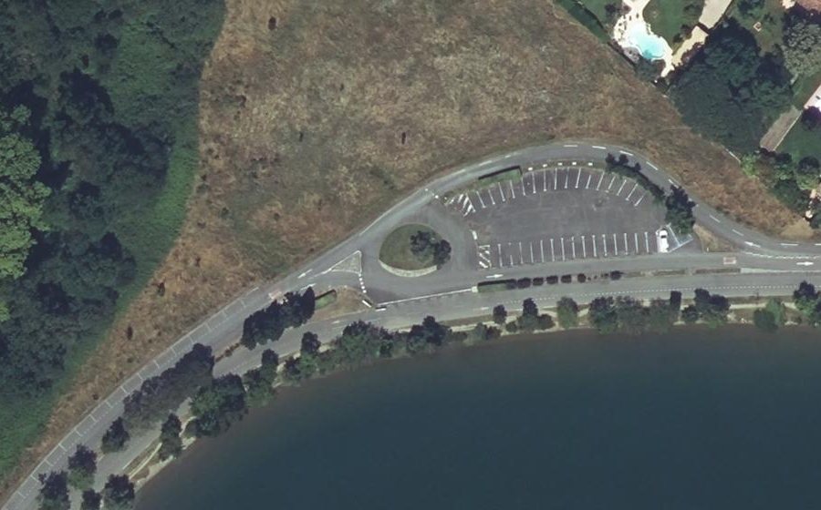 Vue aérienne du Rond-point anonyme n°186620692