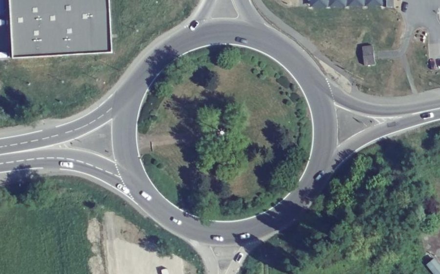 Vue aérienne du Rond-point anonyme n°18665083