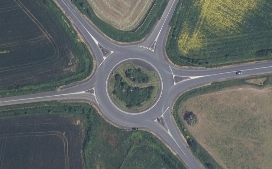 Vue aérienne du Rond-point anonyme n°187089940