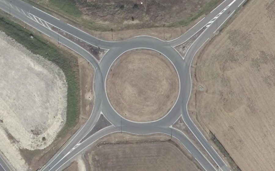 Vue aérienne du Rond-point anonyme n°18764921