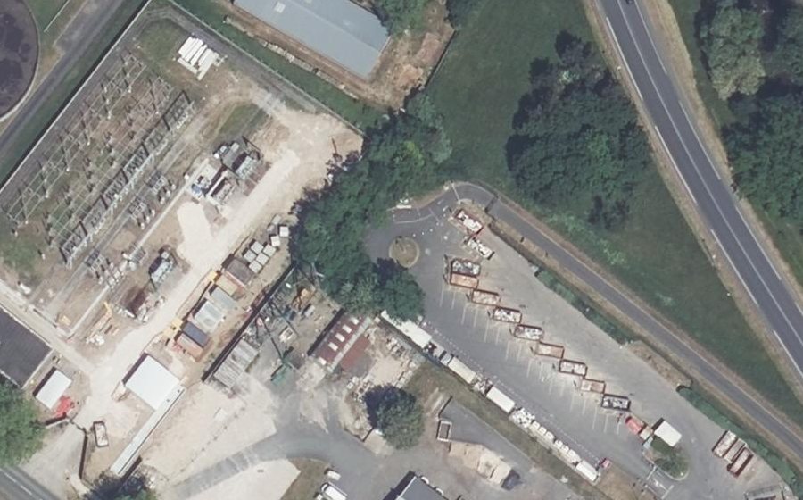 Vue aérienne du Rond-point anonyme n°187908143