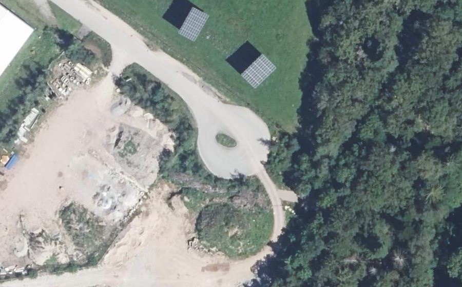 Vue aérienne du Rond-point anonyme n°188636982