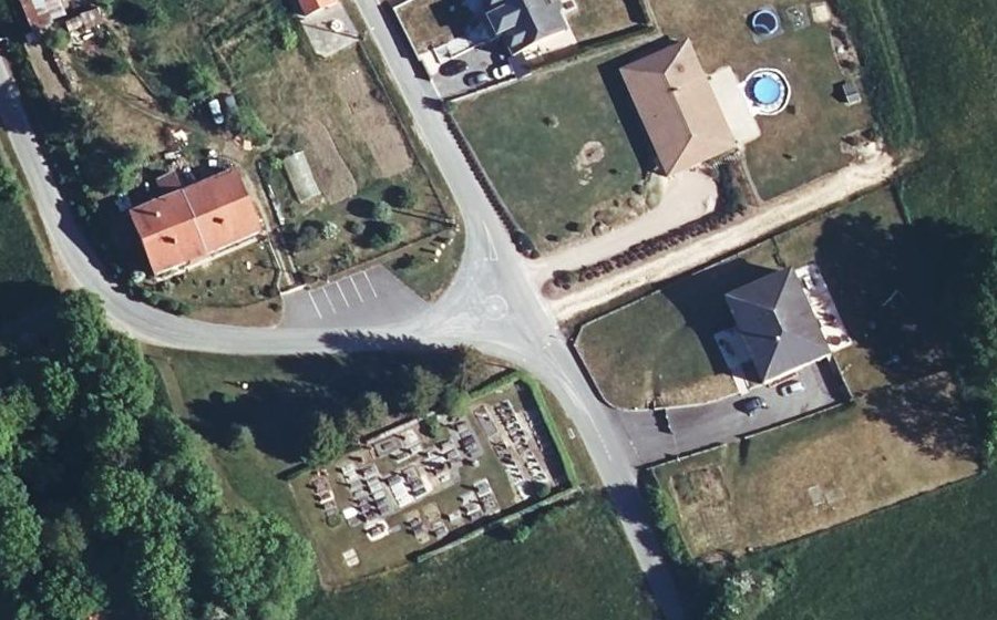 Vue aérienne du Rond-point anonyme n°188660500