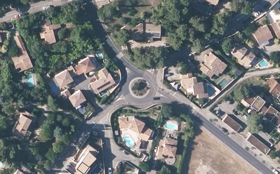 Vue aérienne du Rond-Point Samuel Paty