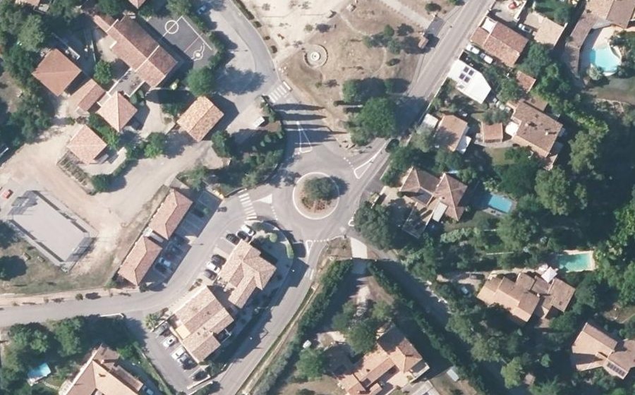 Vue aérienne du Rond-point anonyme n°189110059