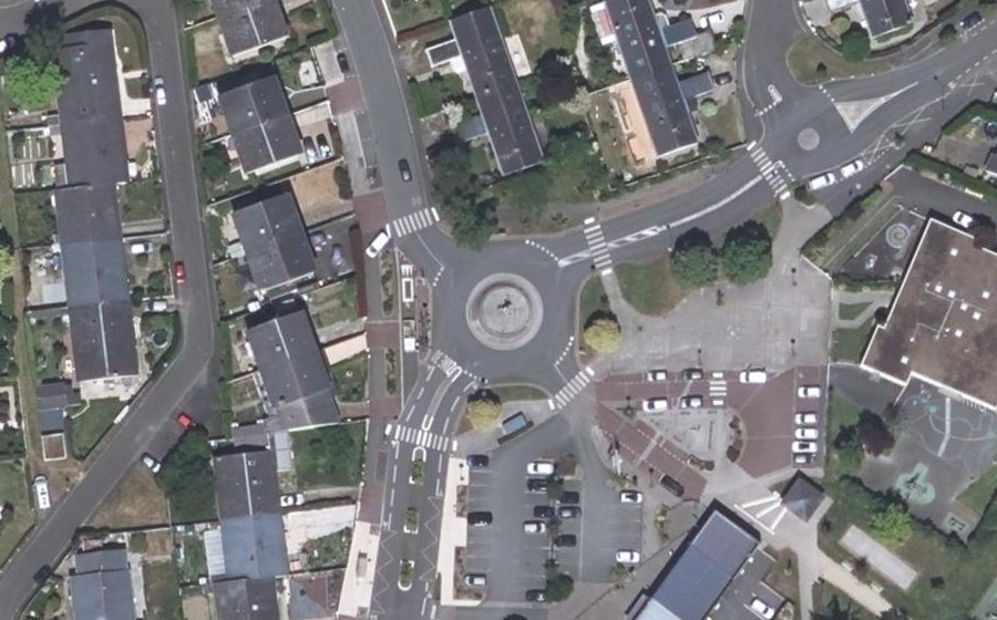 Vue aérienne du Rond-point anonyme n°189189019