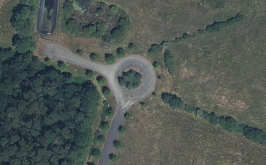 Vue aérienne du Rond-point anonyme n°189501781