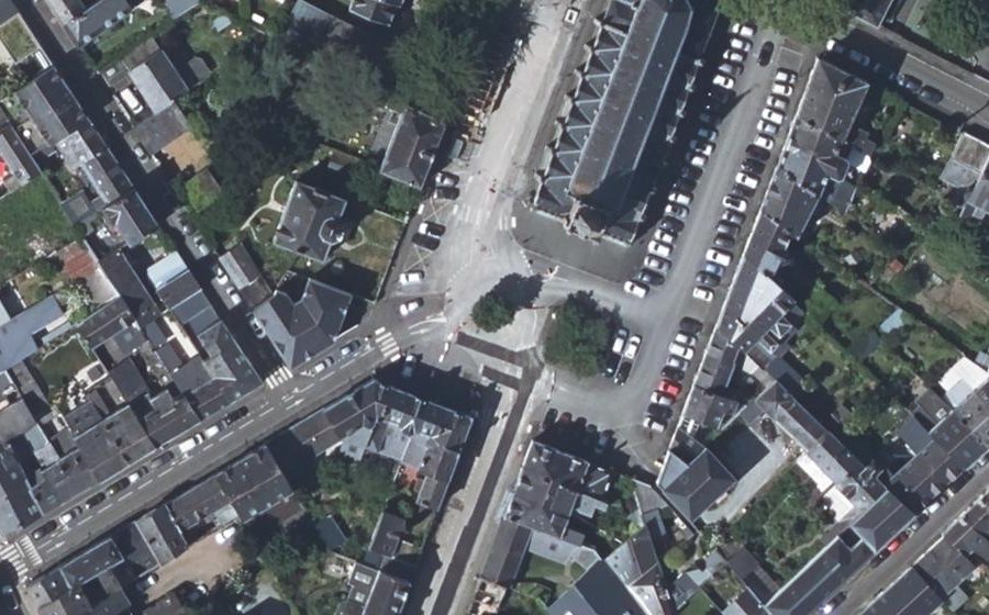 Vue aérienne du Rond-point anonyme n°189663751