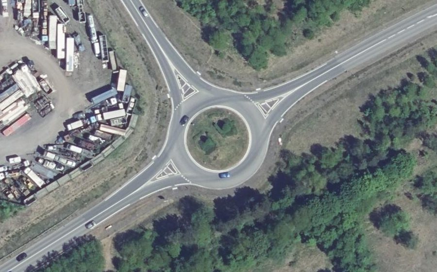 Vue aérienne du Rond-point anonyme n°190133787