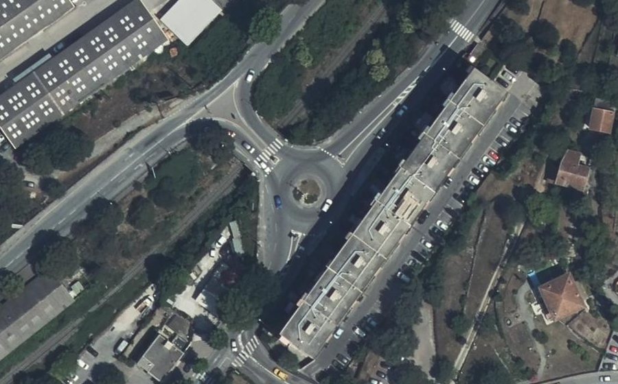 Vue aérienne du Rond-point anonyme n°190310781