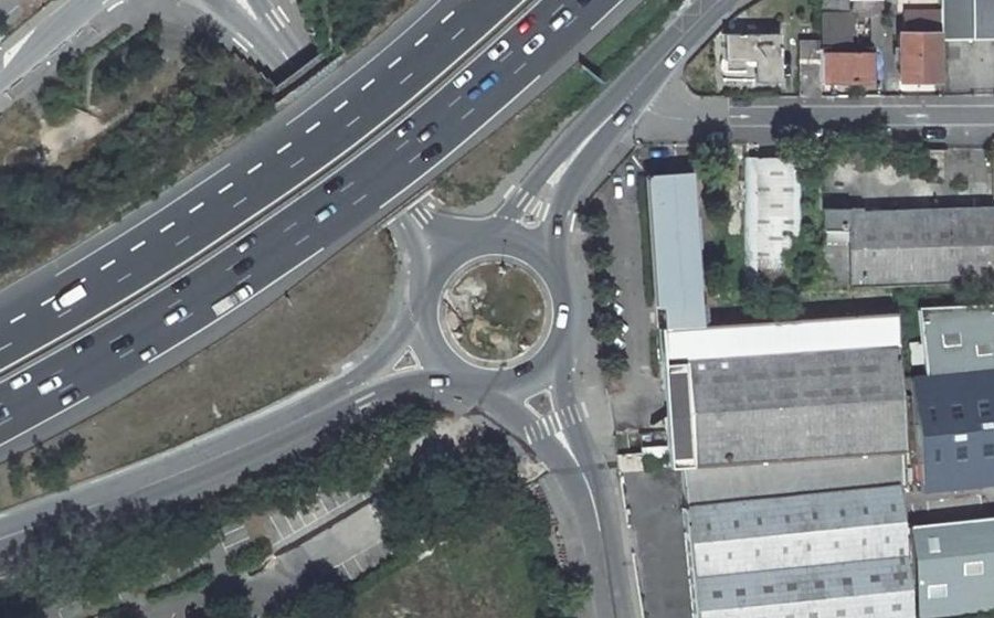 Vue aérienne du Rond-point anonyme n°19044017