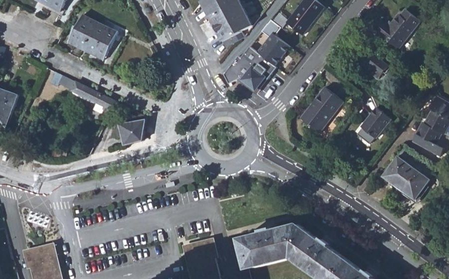 Vue aérienne du Rond-point anonyme n°190611196