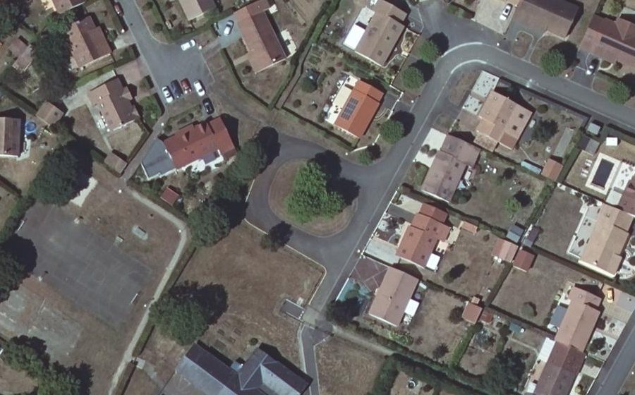 Vue aérienne du Rond-point anonyme n°190717227