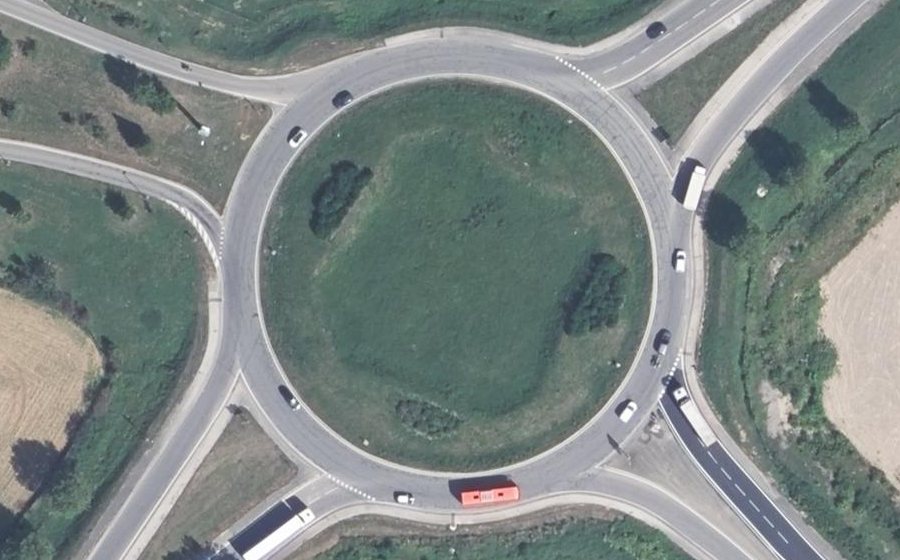 Vue aérienne du Rond-point anonyme n°19086957